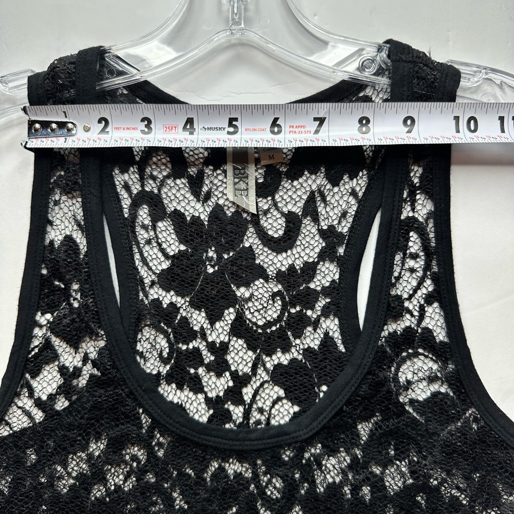 BKE Black Lace Overlay Tank Top M Floral Sheer Lace Sleeveless Made in Canada - Picture 8 of 12